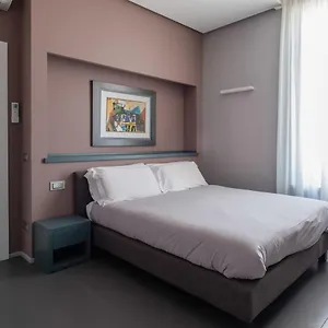 Yourelais Pergolesi Apartment